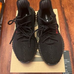 Yeezy Boost 350. Excellent condition. Men’s size 9